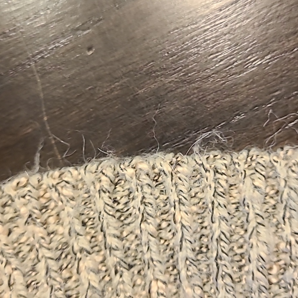 Cardigan - Picture 3 of 4
